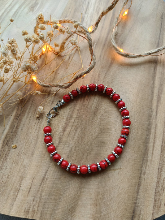 ❤️ Bransoletka „Płomień Harmonii” – howlit czerwony z zapięciem