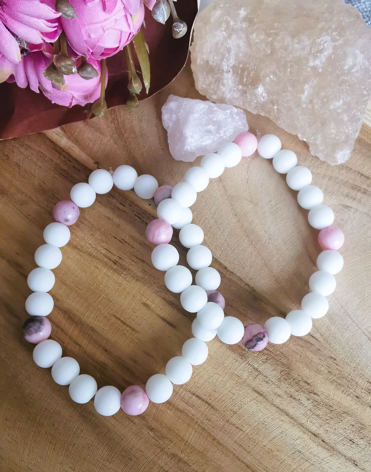 Bransoletka „Czułość” różowy & biały howlit