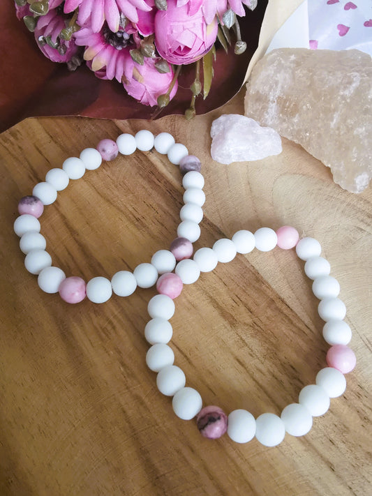 Bransoletka „Czułość” różowy & biały howlit