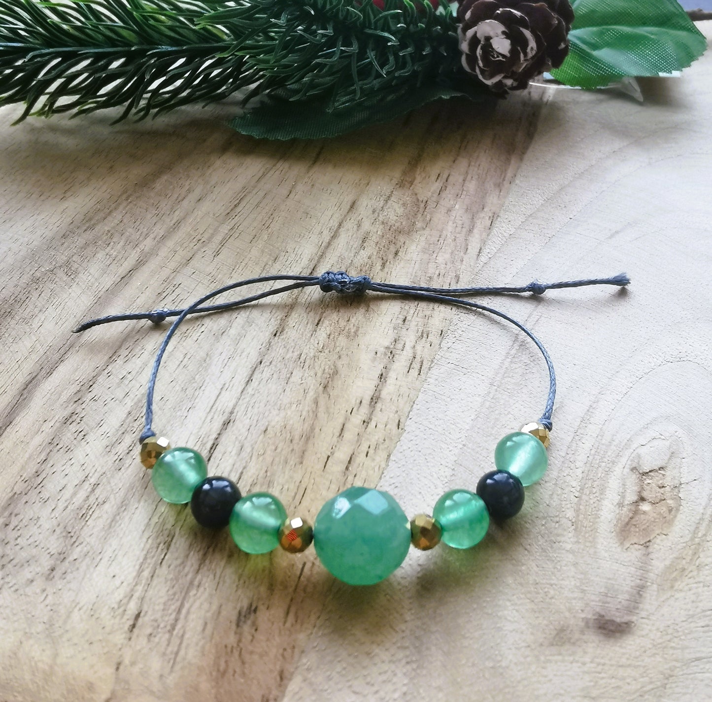 💚 Bransoletka na sznurku z awenturynu i kociego oka