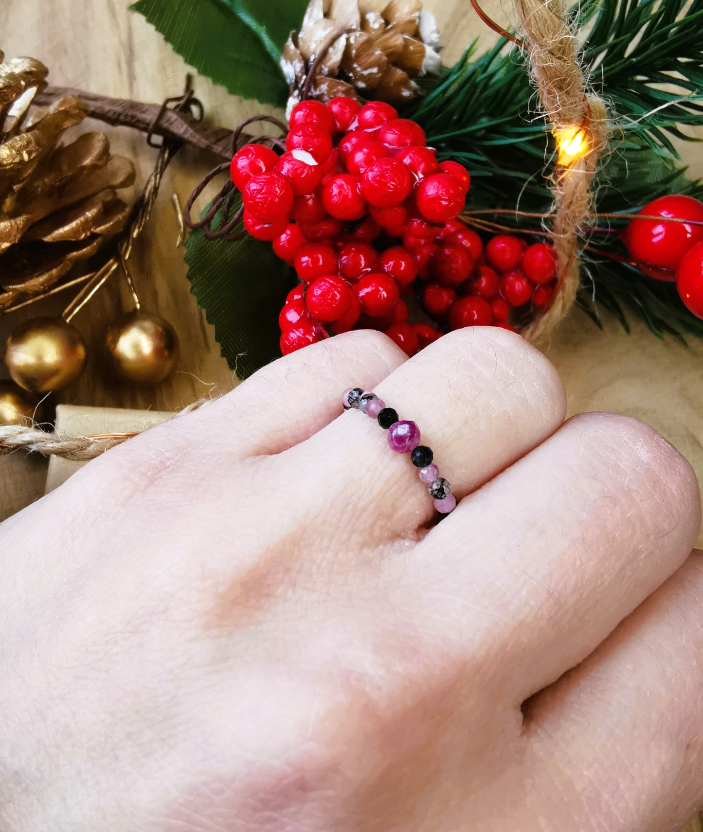 Pierścionek „Rubinowy Turmalin” – Turmalin Różowy z Rubinem • Kryształ Górski z Rutylem