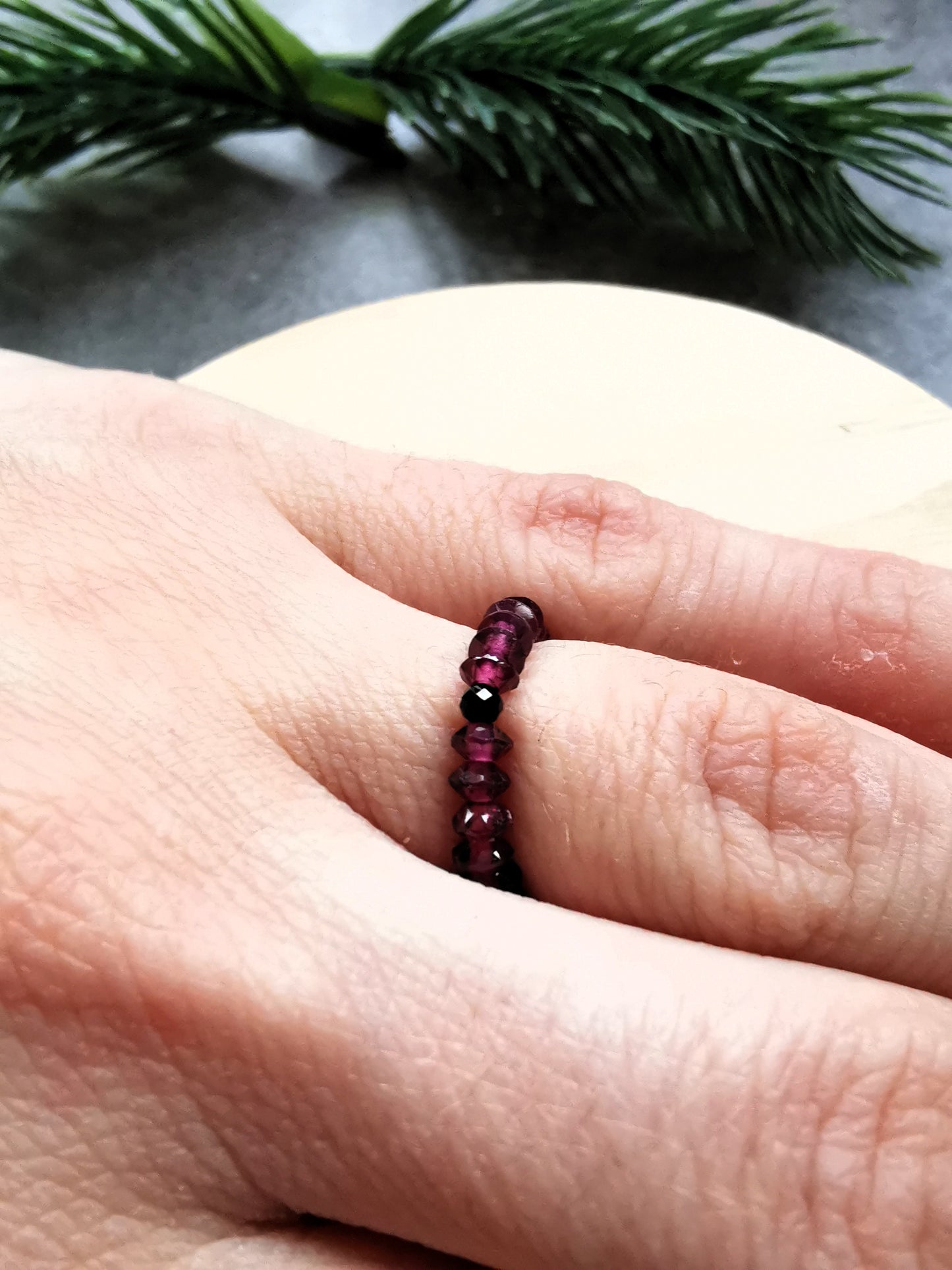 Pierścionek „Moc i Ochrona” – Granat & Turmalin