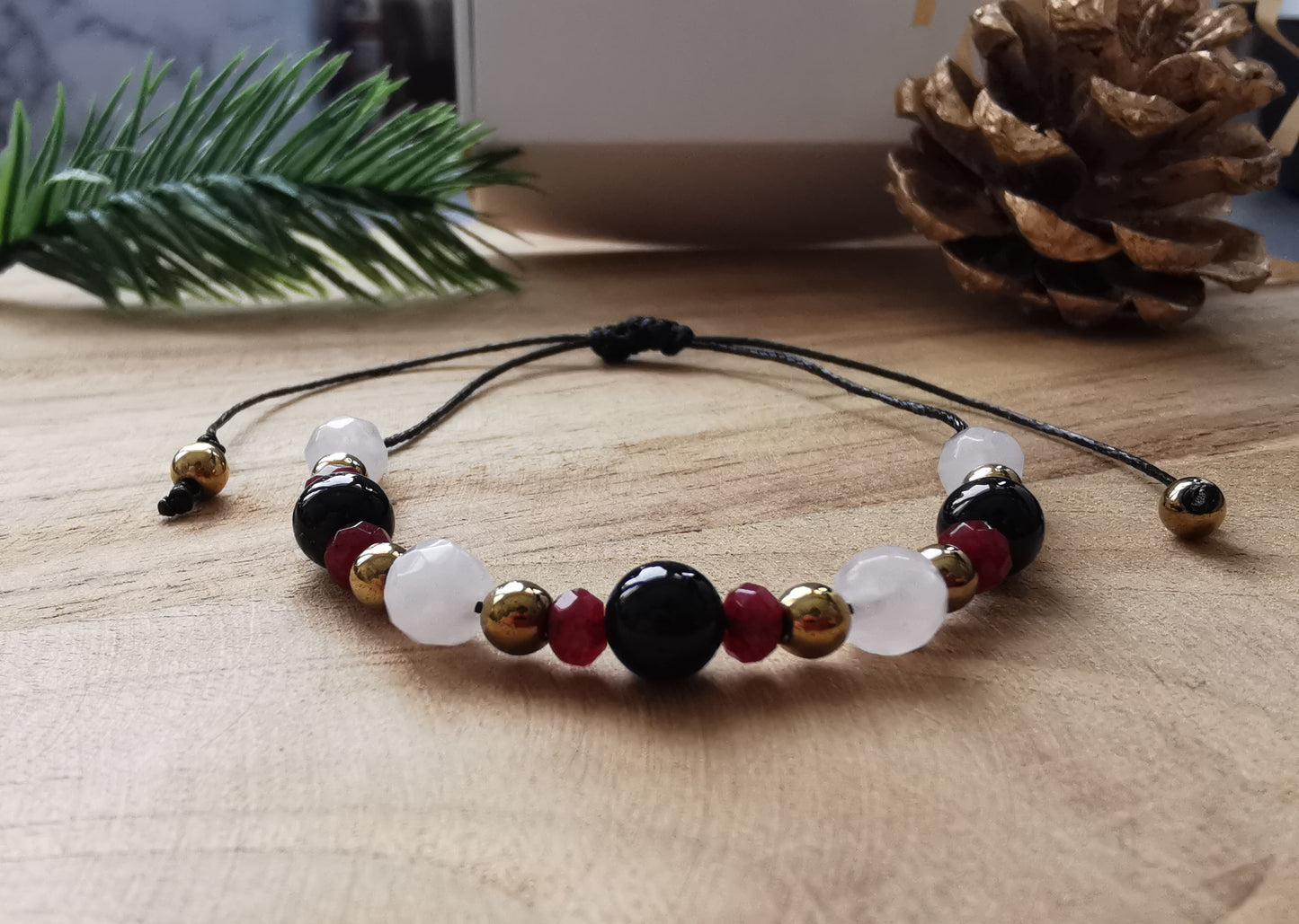 ♑ Bransoletka damska na sznurku – Koziorożec