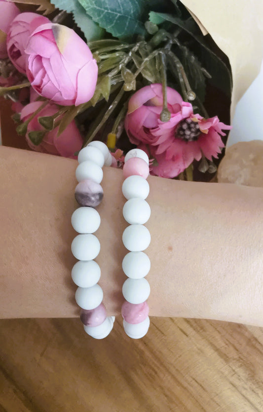 Bransoletka „Czułość”  różowy & biały howlit