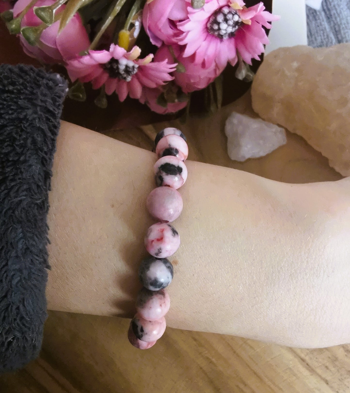 Bransoletka „Łagodność”  różowy howlit 💗